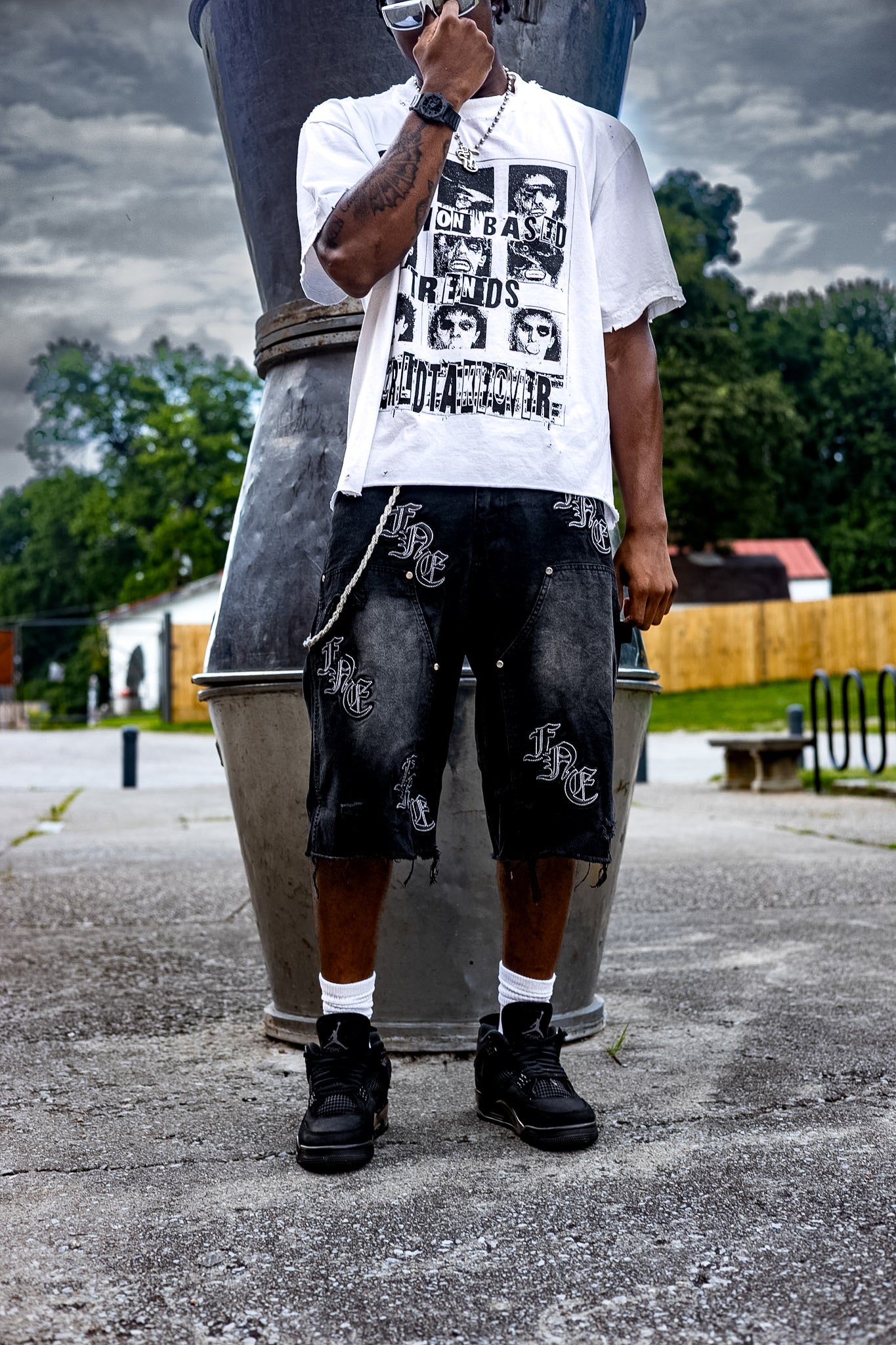 FNE LEATHER PATCH CARPENTER JORTS