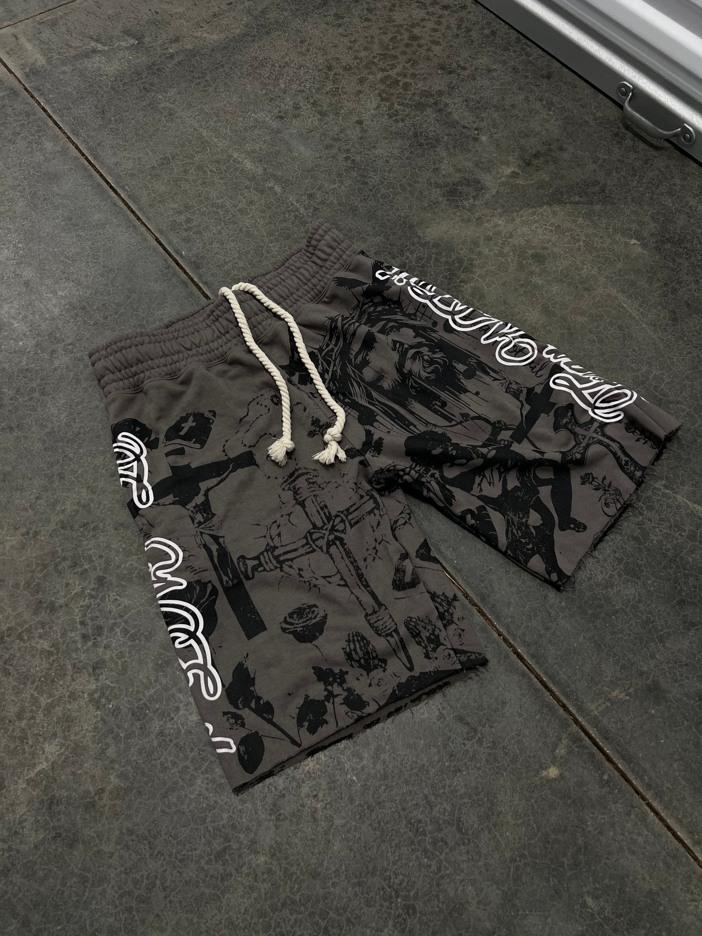 GREY TATTOO SHORTS