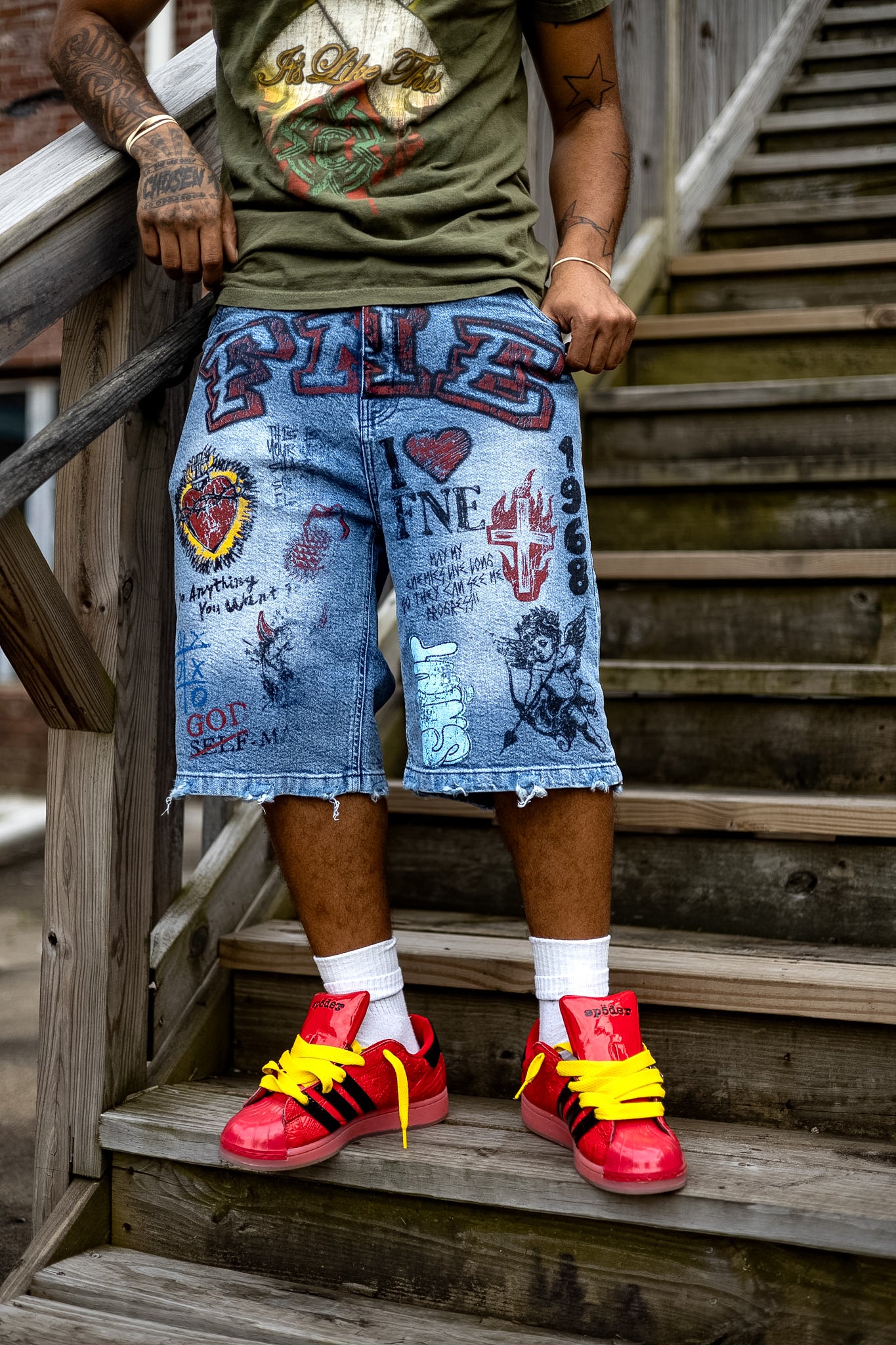 FNE GRAFFITI JORTS